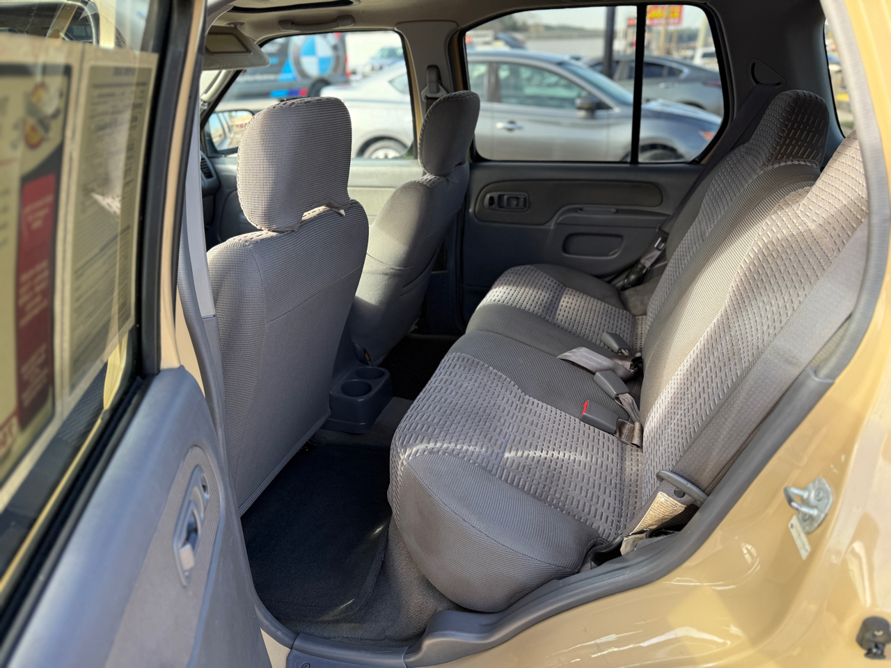 Nissan Xterra SE 2WD 2001