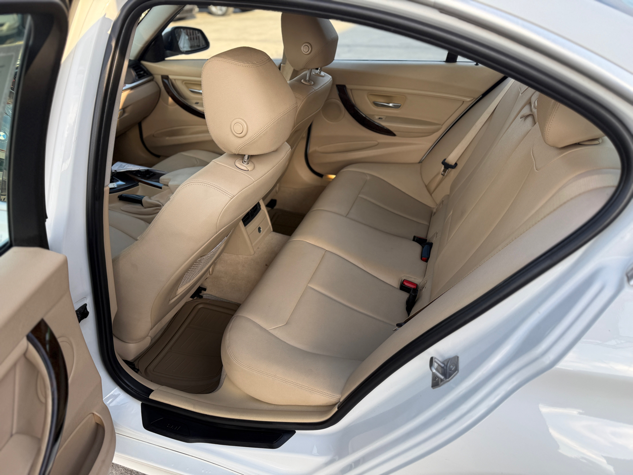 BMW 3-Series 328i Sedan 2015