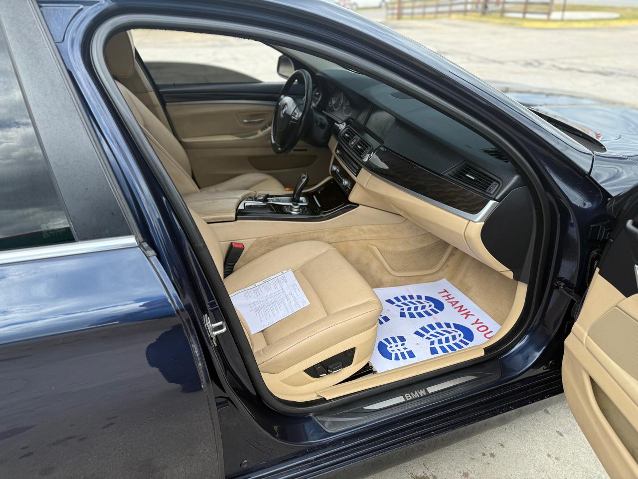 BMW 5-Series 535xi 2011
