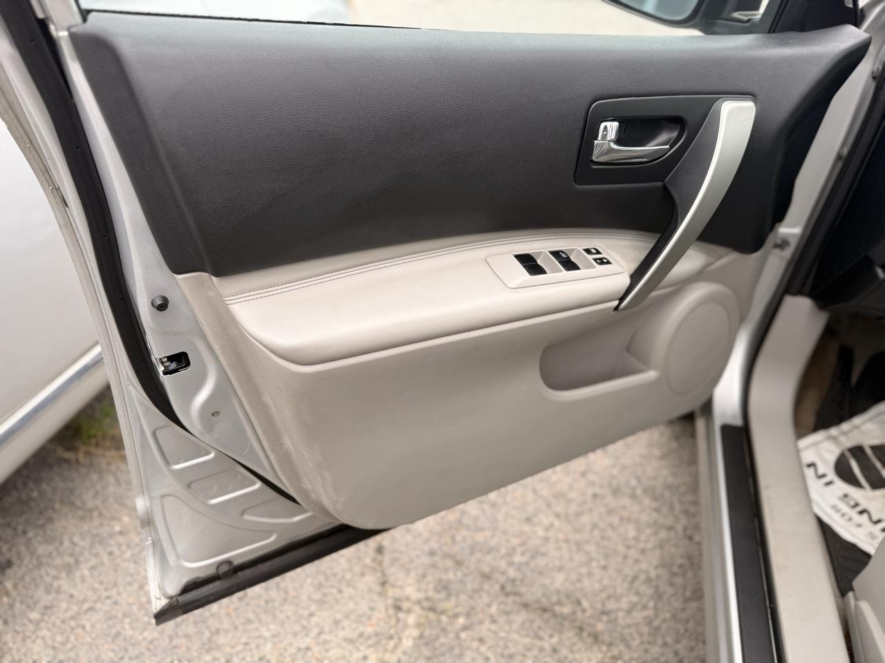 Nissan Rogue S AWD 2013