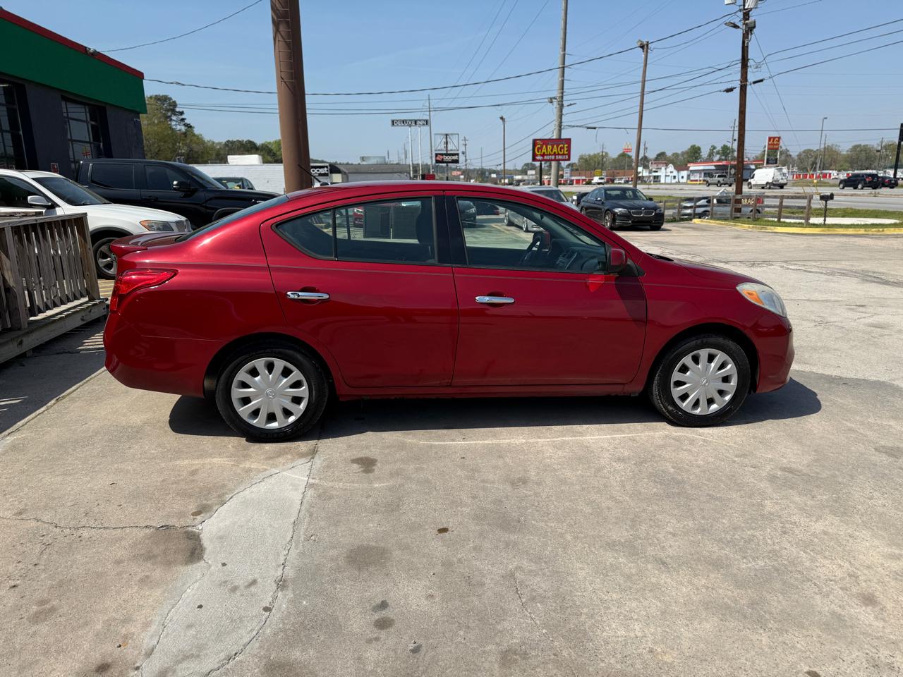 Nissan Versa 1.6 SV Sedan 2014