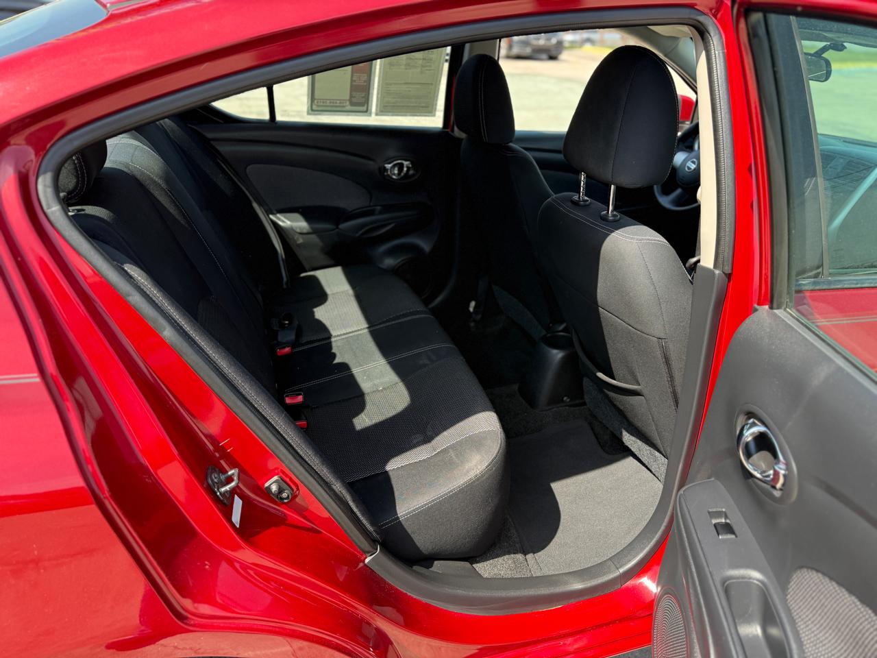 Nissan Versa 1.6 SV Sedan 2014