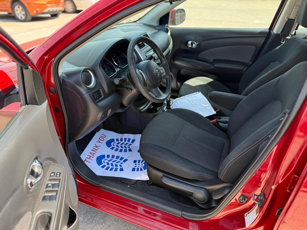 Nissan Versa 1.6 SV Sedan 2014