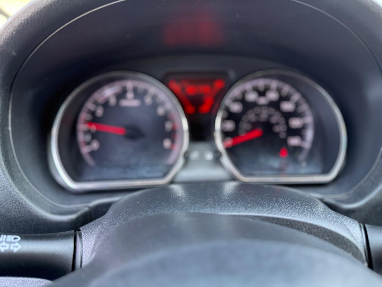 Nissan Versa 1.6 SV Sedan 2014