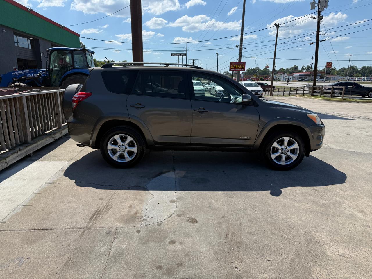 Toyota RAV4 Limited I4 4WD 2009