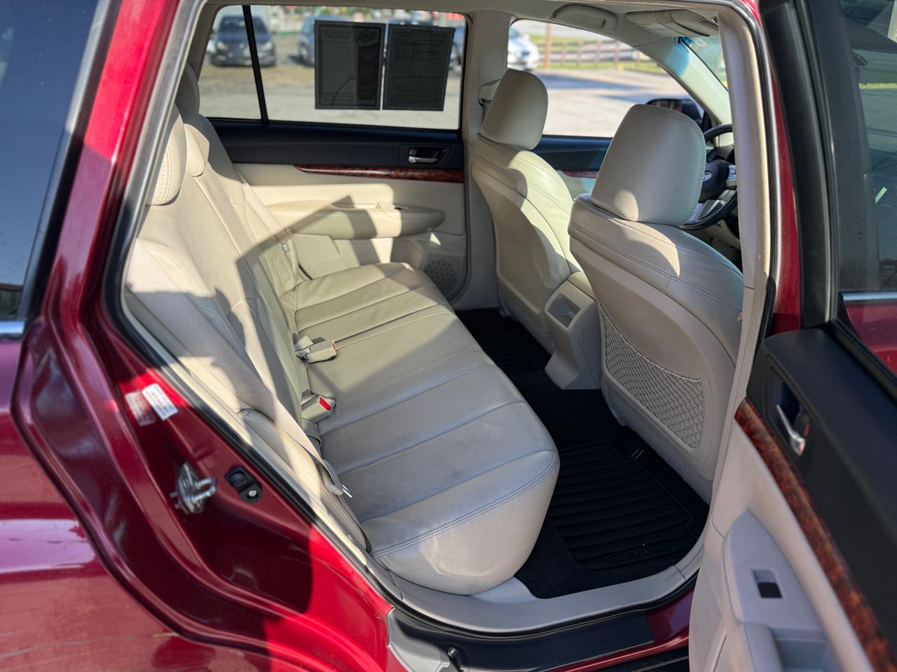 Subaru Outback 2.5i Limited 2011