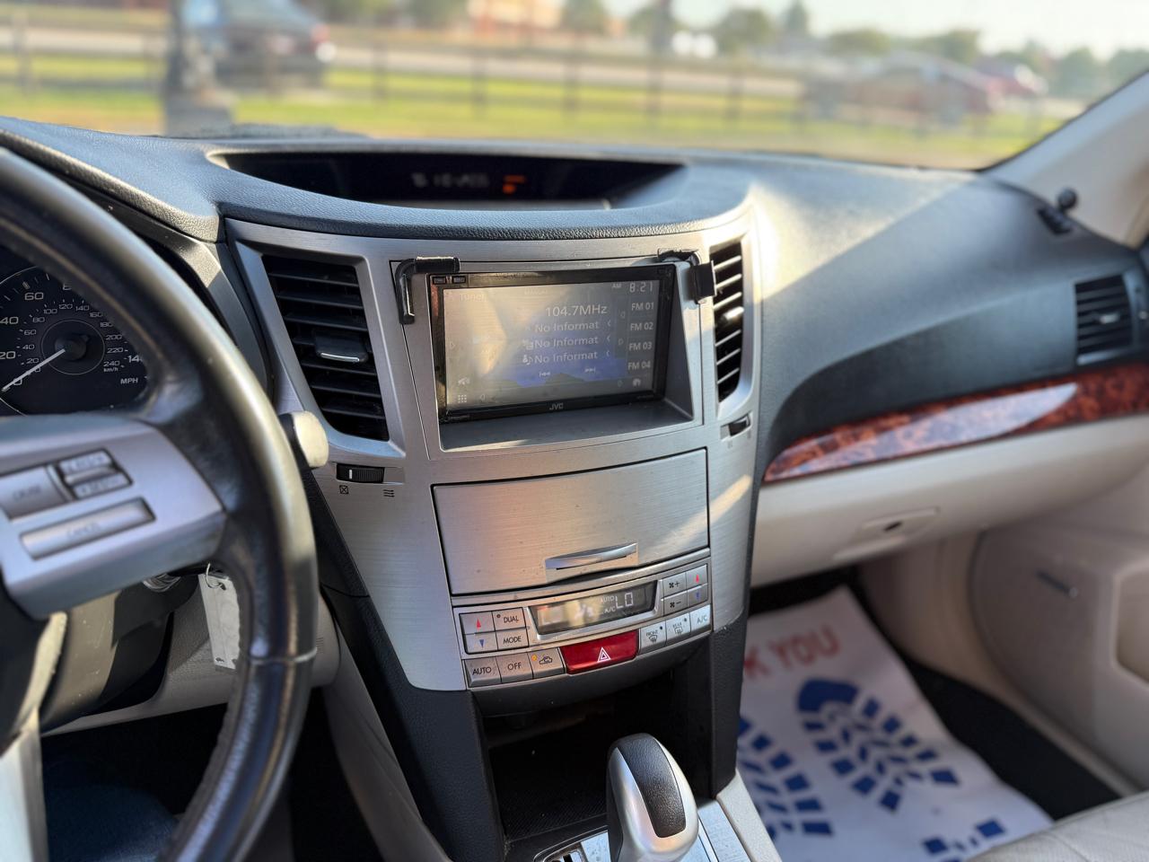 Subaru Outback 2.5i Limited 2011