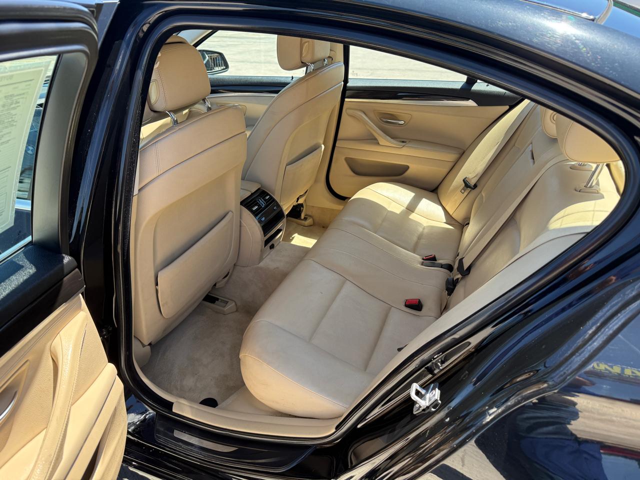 BMW 5-Series 528i xDrive 2012