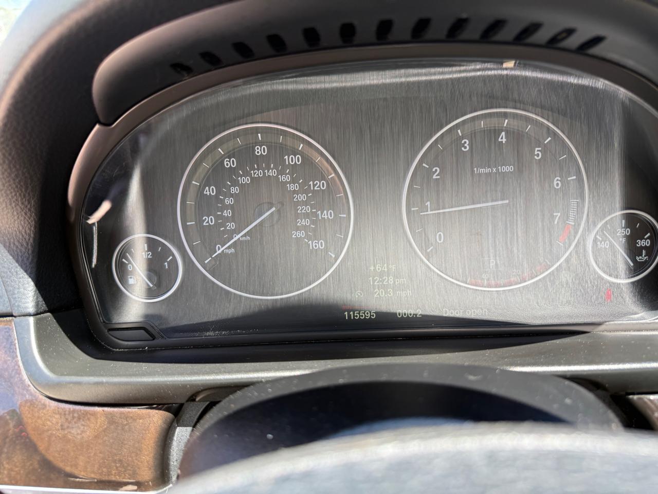 BMW 5-Series 528i xDrive 2012