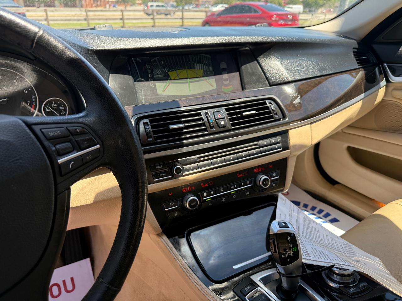 BMW 5-Series 528i xDrive 2012