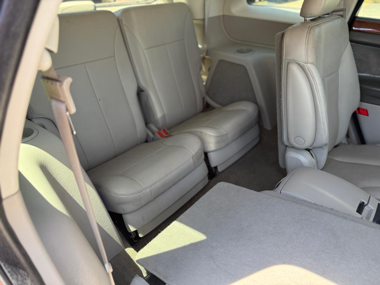 Chrysler Pacifica Touring FWD 2007