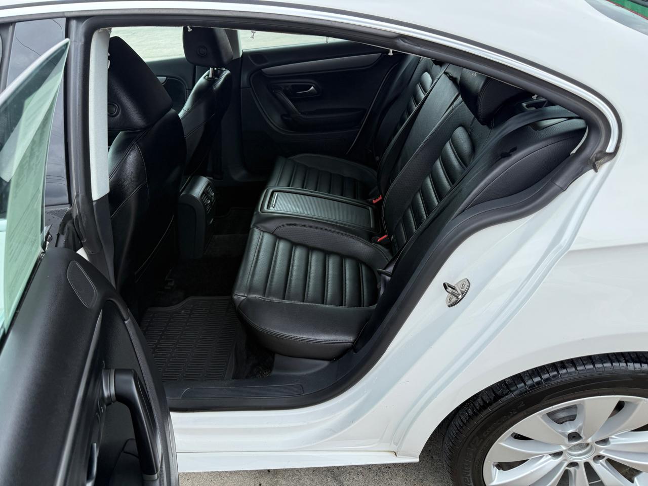 Volkswagen CC Sport PZEV 2012