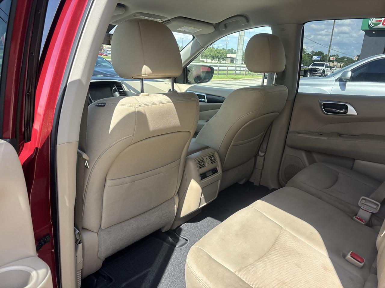 Nissan Pathfinder S 2WD 2013