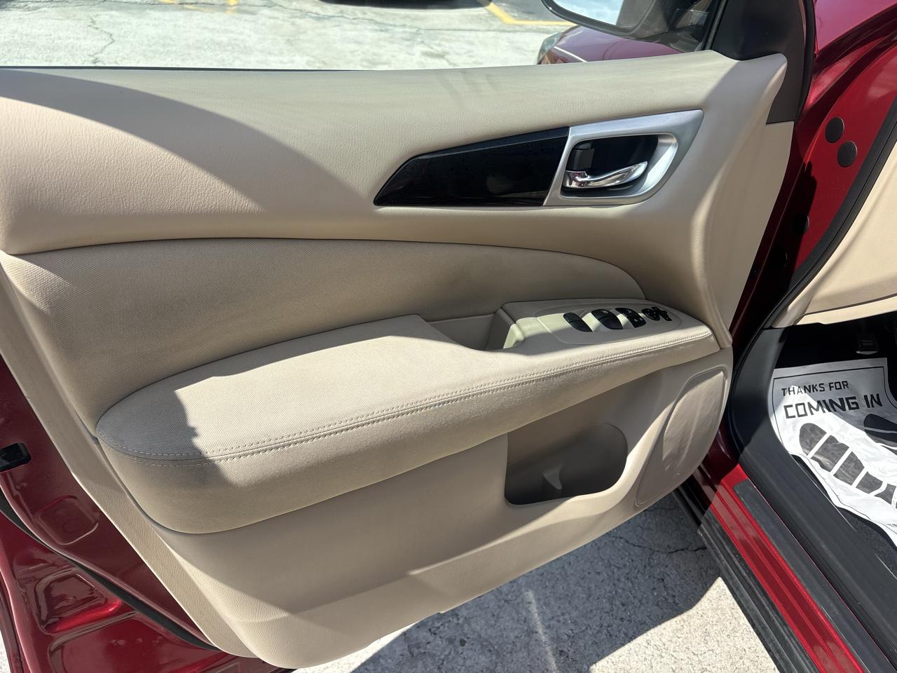 Nissan Pathfinder S 2WD 2013