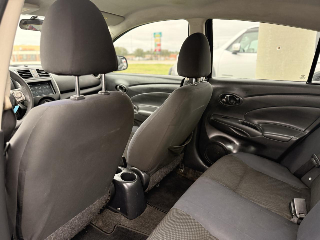 Nissan Versa 1.6 SV Sedan 2012