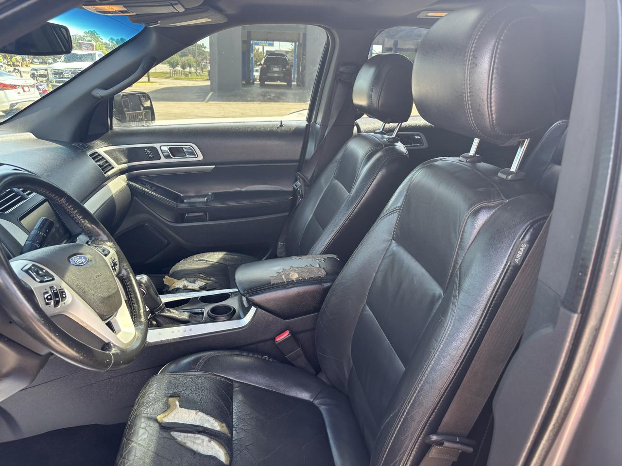 Ford Explorer XLT FWD 2012