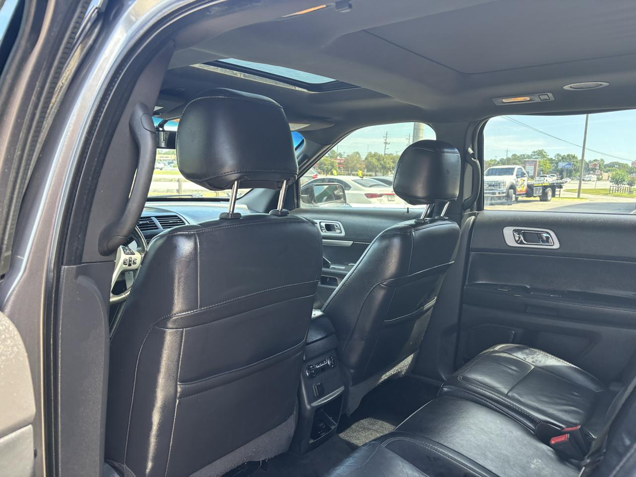 Ford Explorer XLT FWD 2012