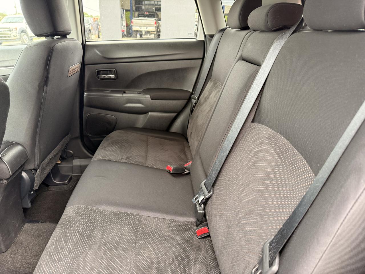 Mitsubishi Outlander Sport SE 2WD 2015