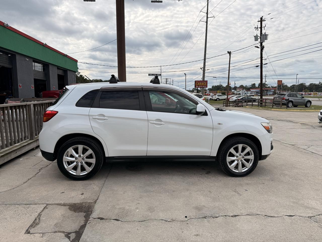 Mitsubishi Outlander Sport SE 2WD 2015