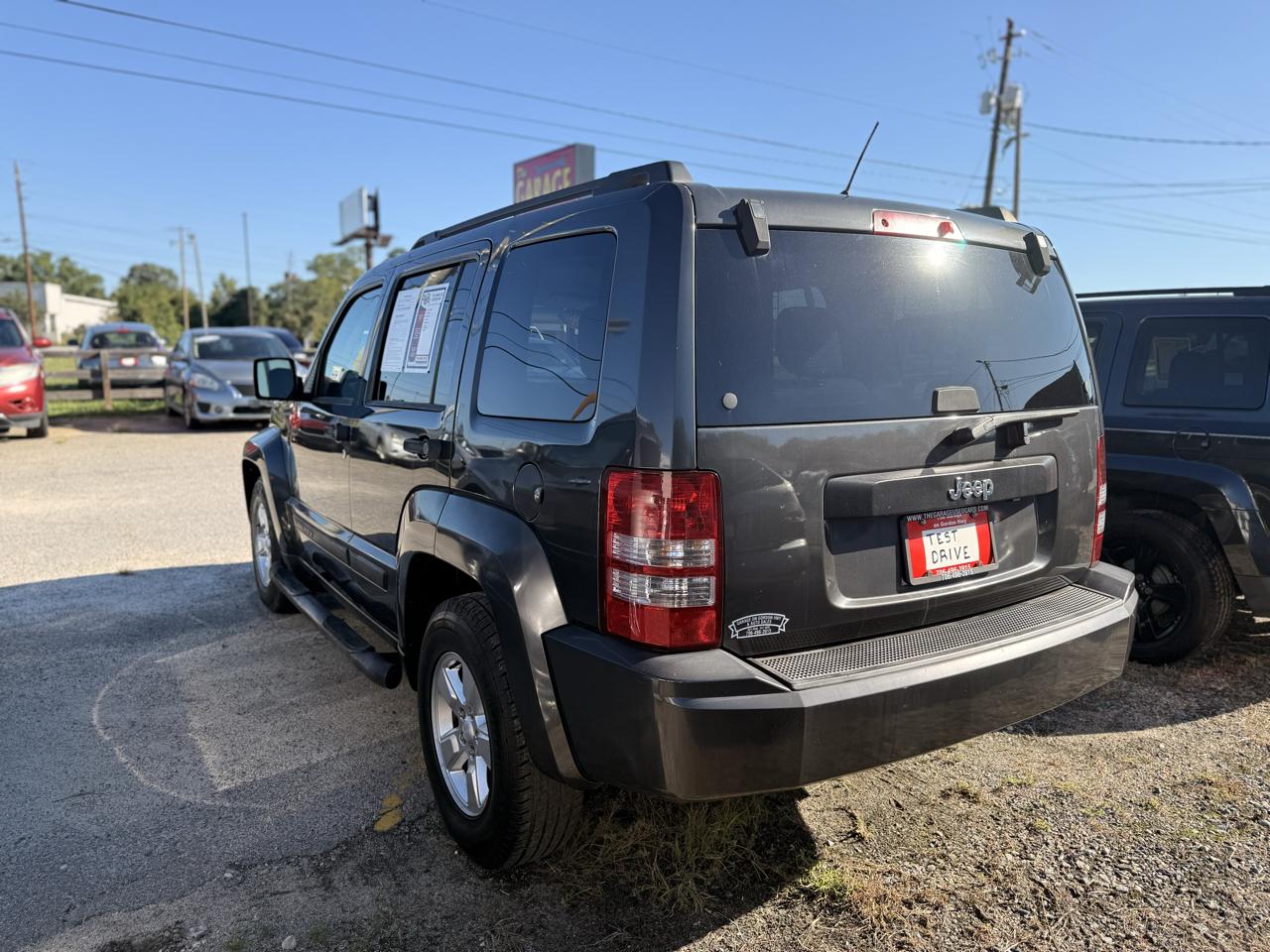 Jeep Liberty Sport 2WD 2010