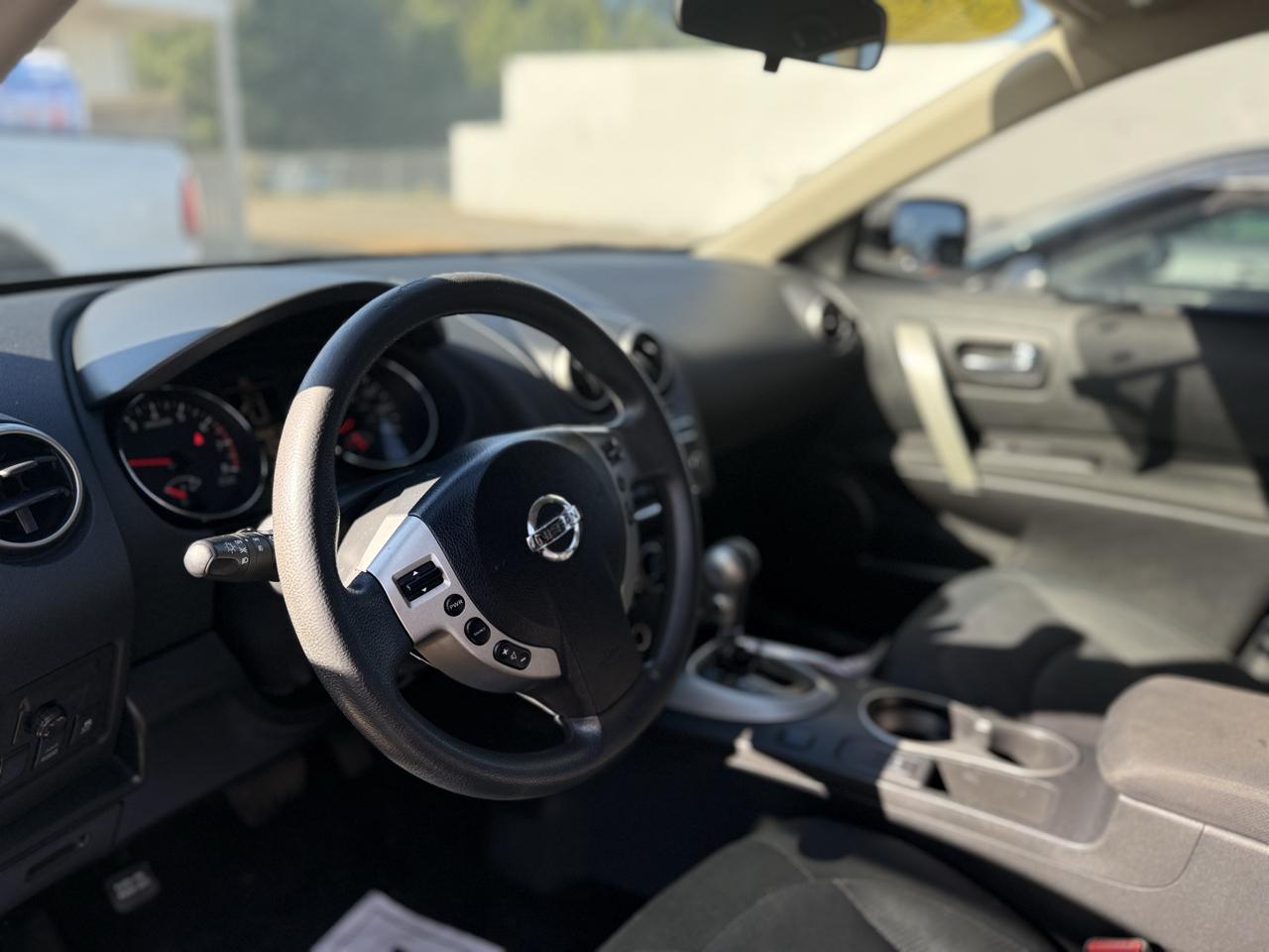 Nissan Rogue S AWD 2012