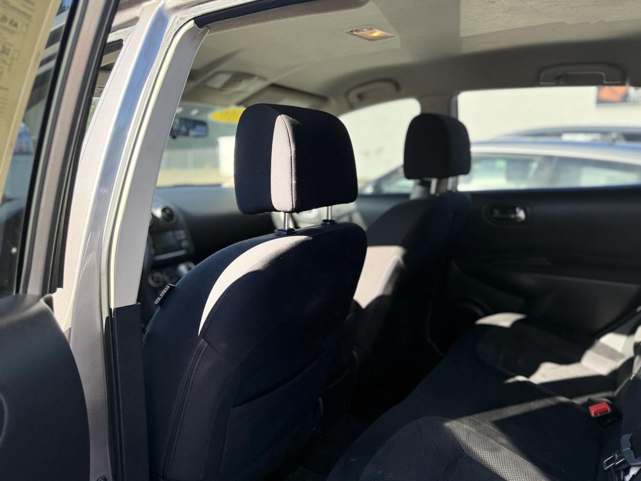 Nissan Rogue S AWD 2012