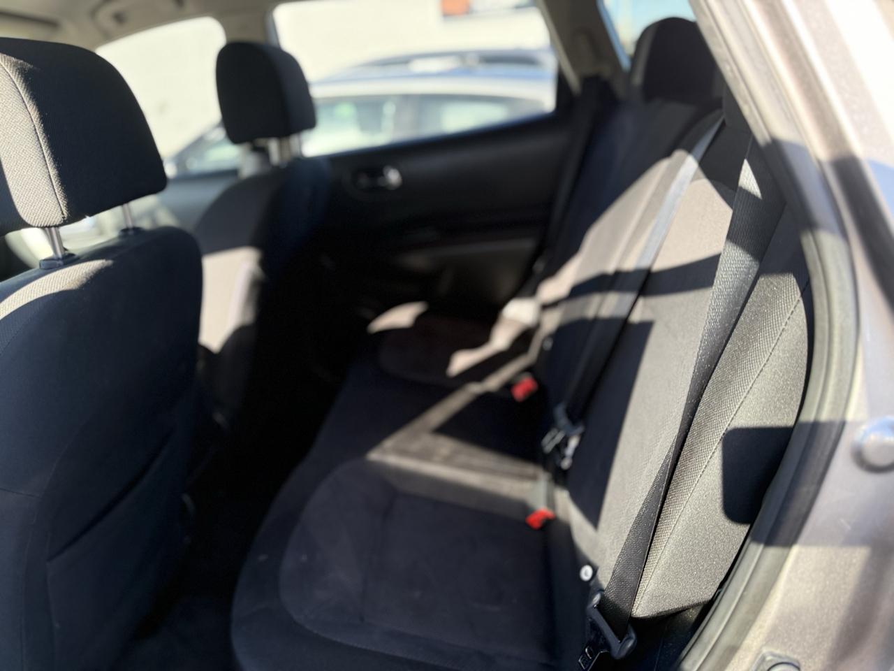 Nissan Rogue S AWD 2012