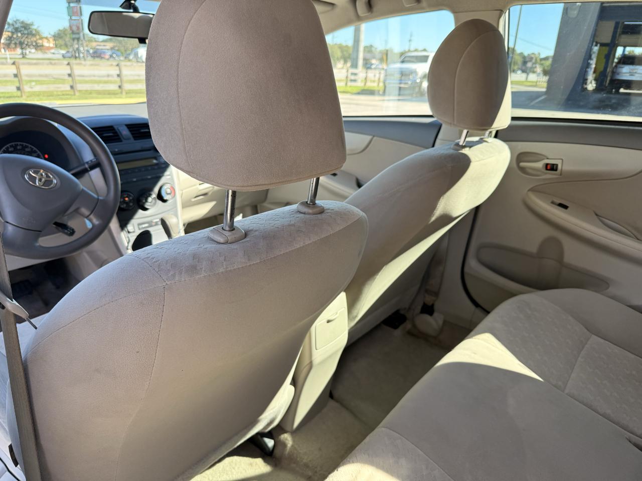 Toyota Corolla LE 4-Speed AT 2009