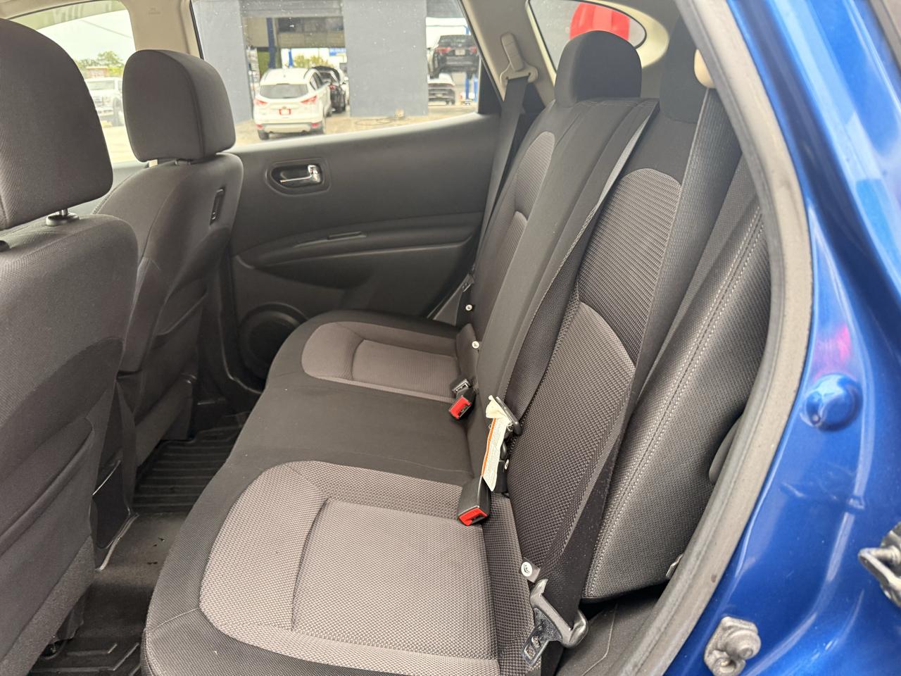 Nissan Rogue SL 2WD 2010