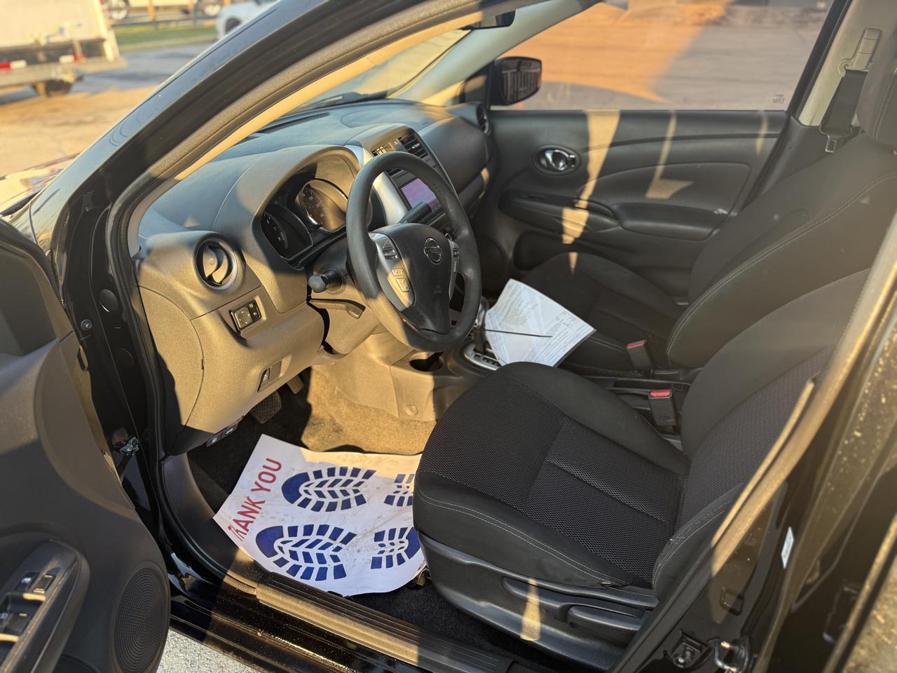 Nissan Versa 1.6 SV Sedan 2017