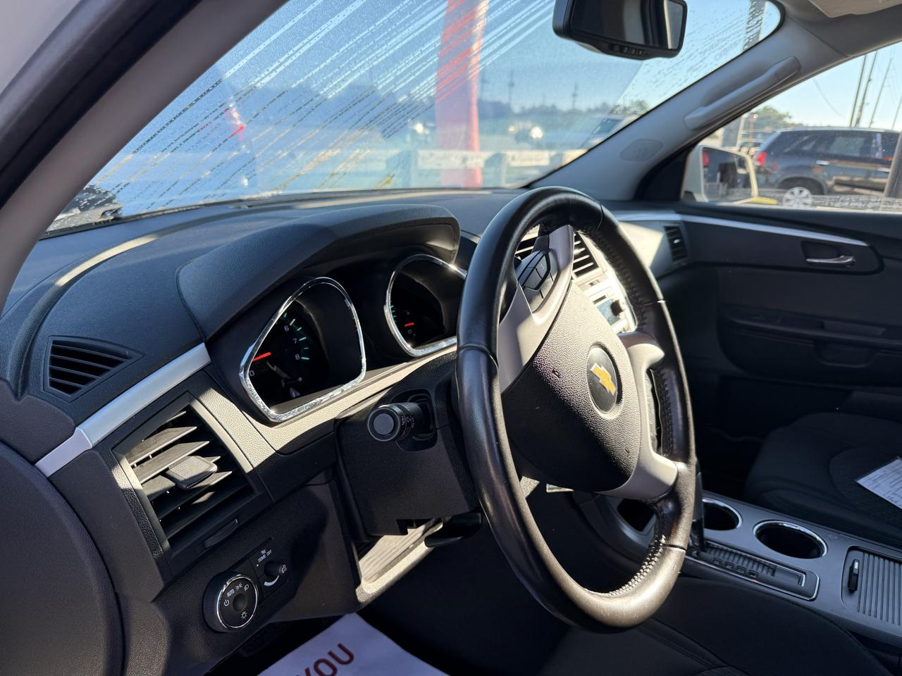 Chevrolet Traverse LT FWD 2011