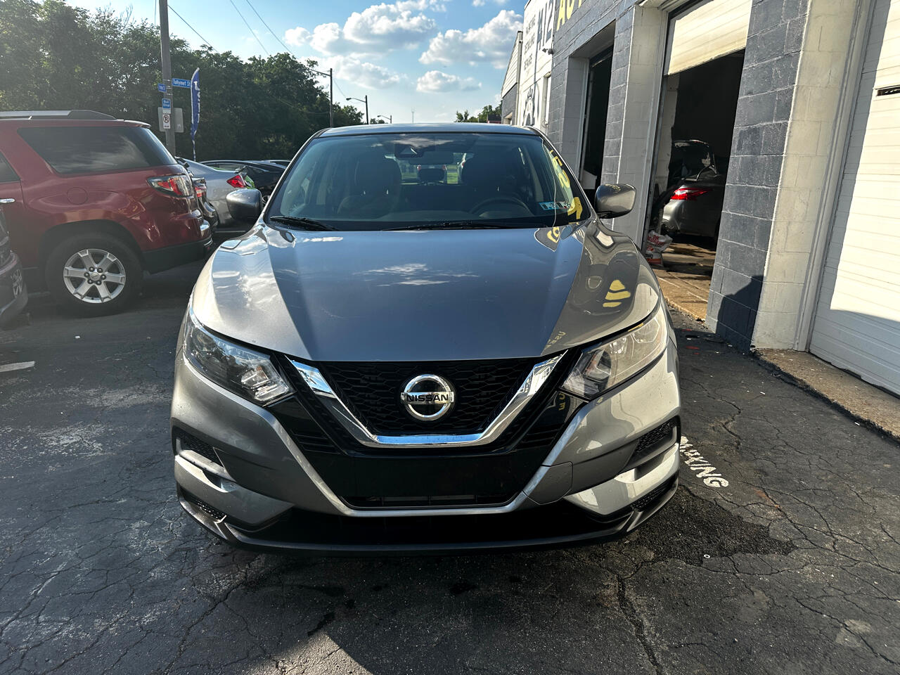 Nissan Rogue Sport S 2020