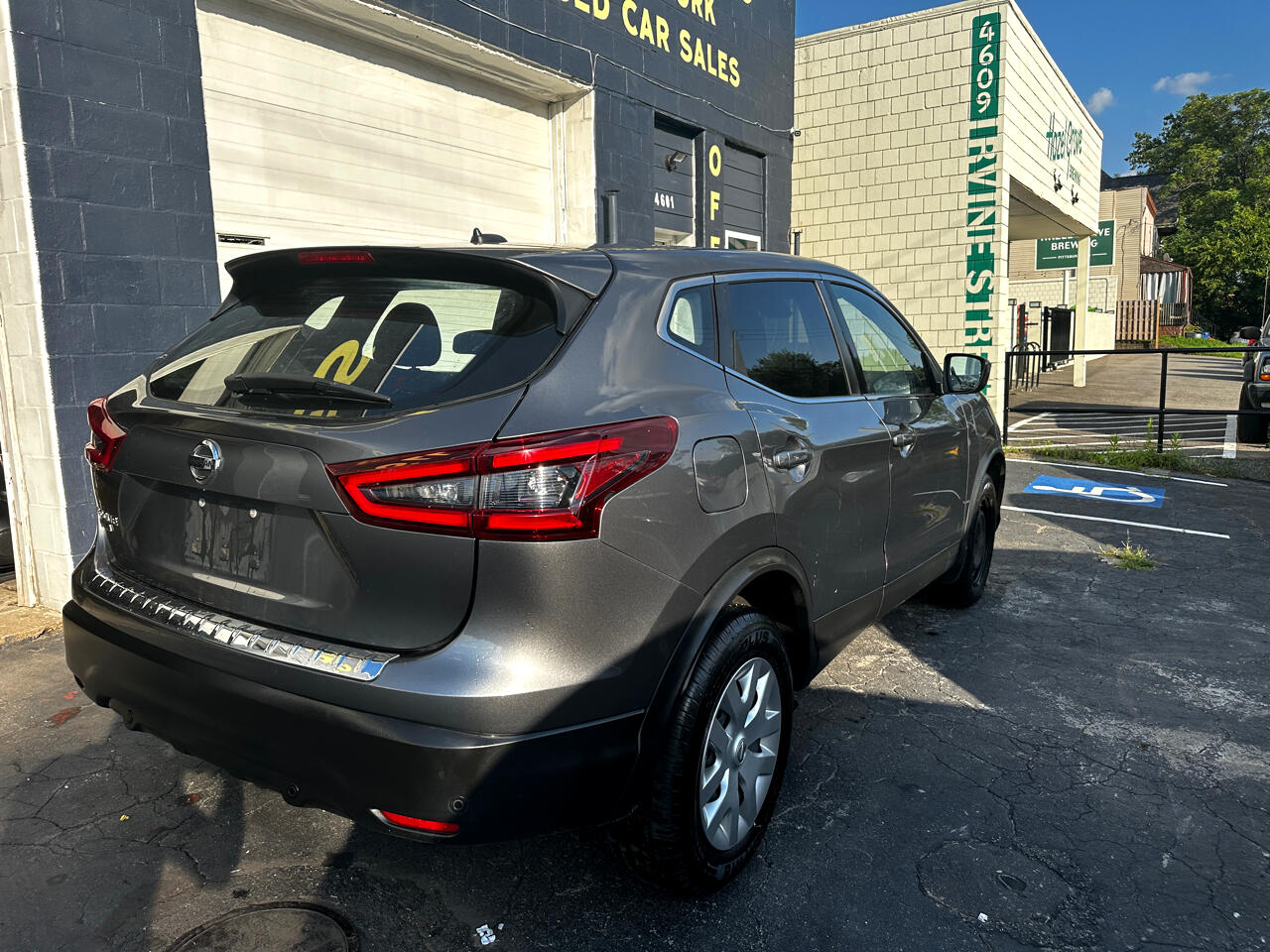 Nissan Rogue Sport S 2020