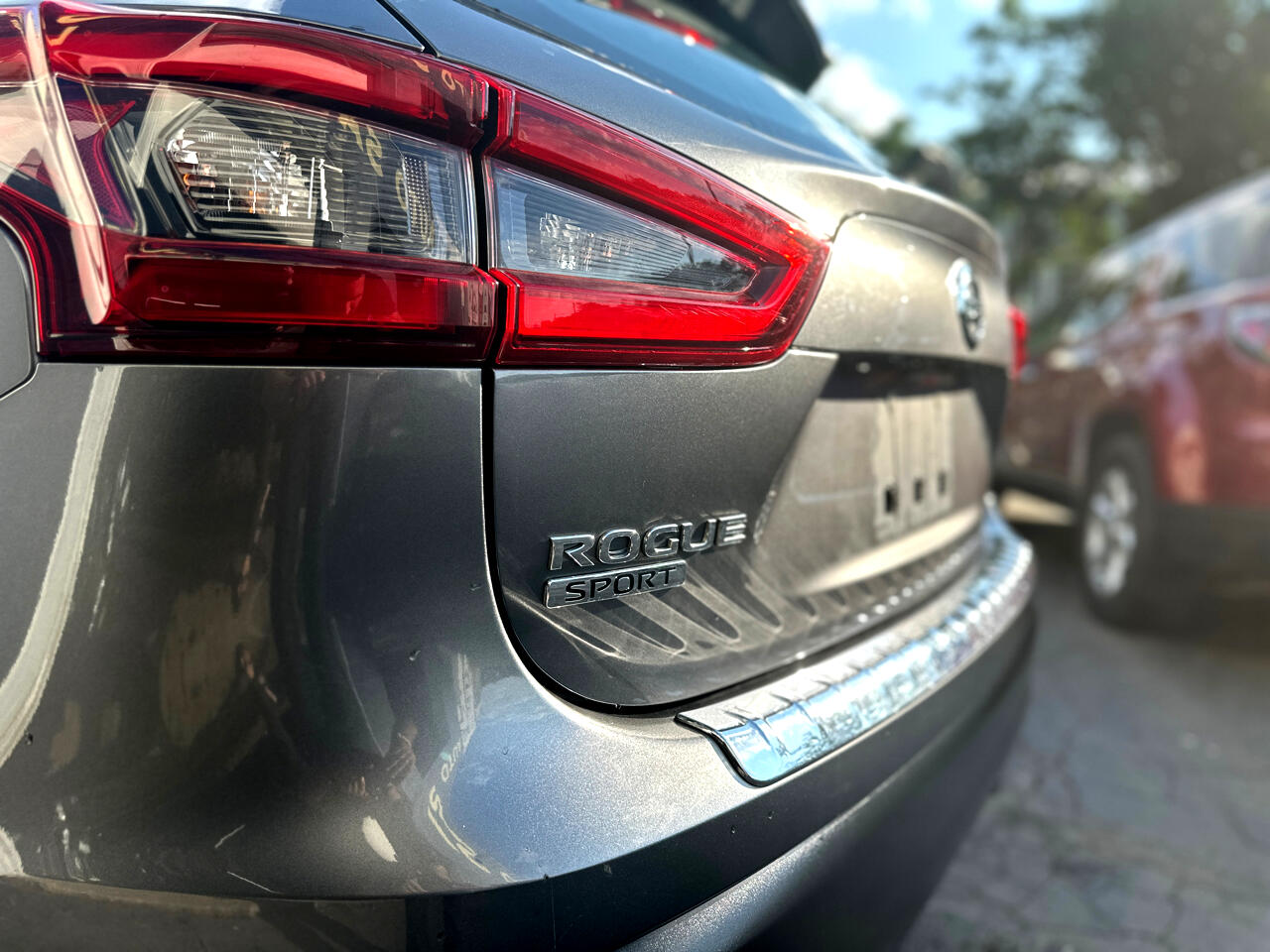Nissan Rogue Sport S 2020