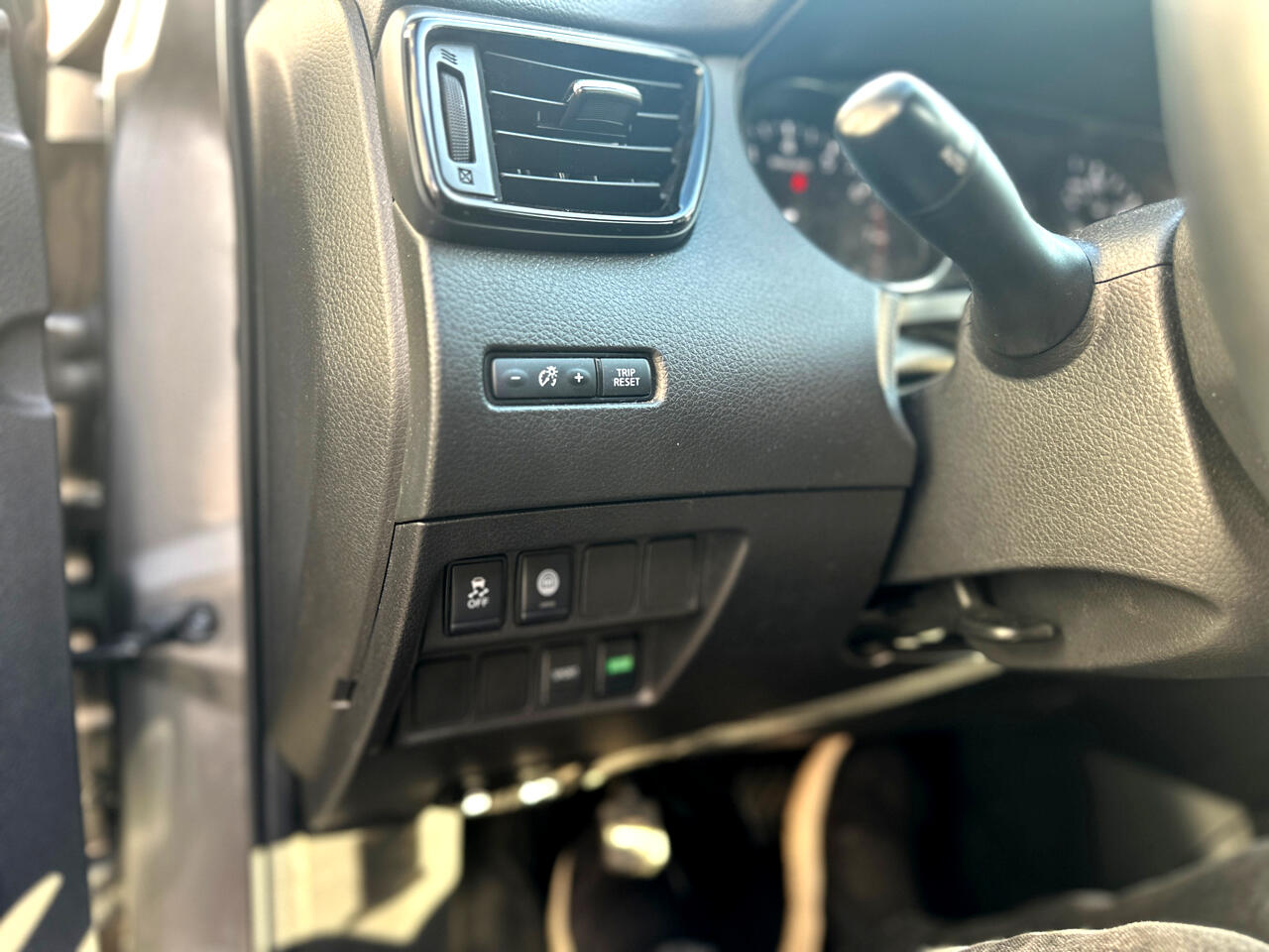 Nissan Rogue Sport S 2020