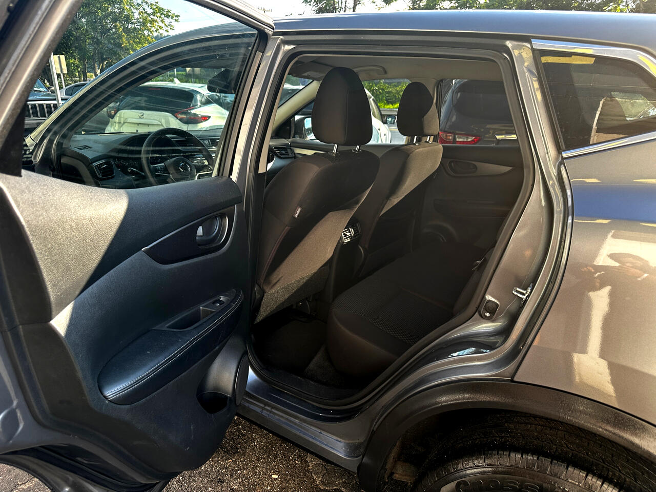 Nissan Rogue Sport S 2020