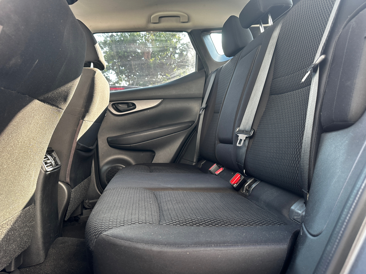 Nissan Rogue Sport S 2020