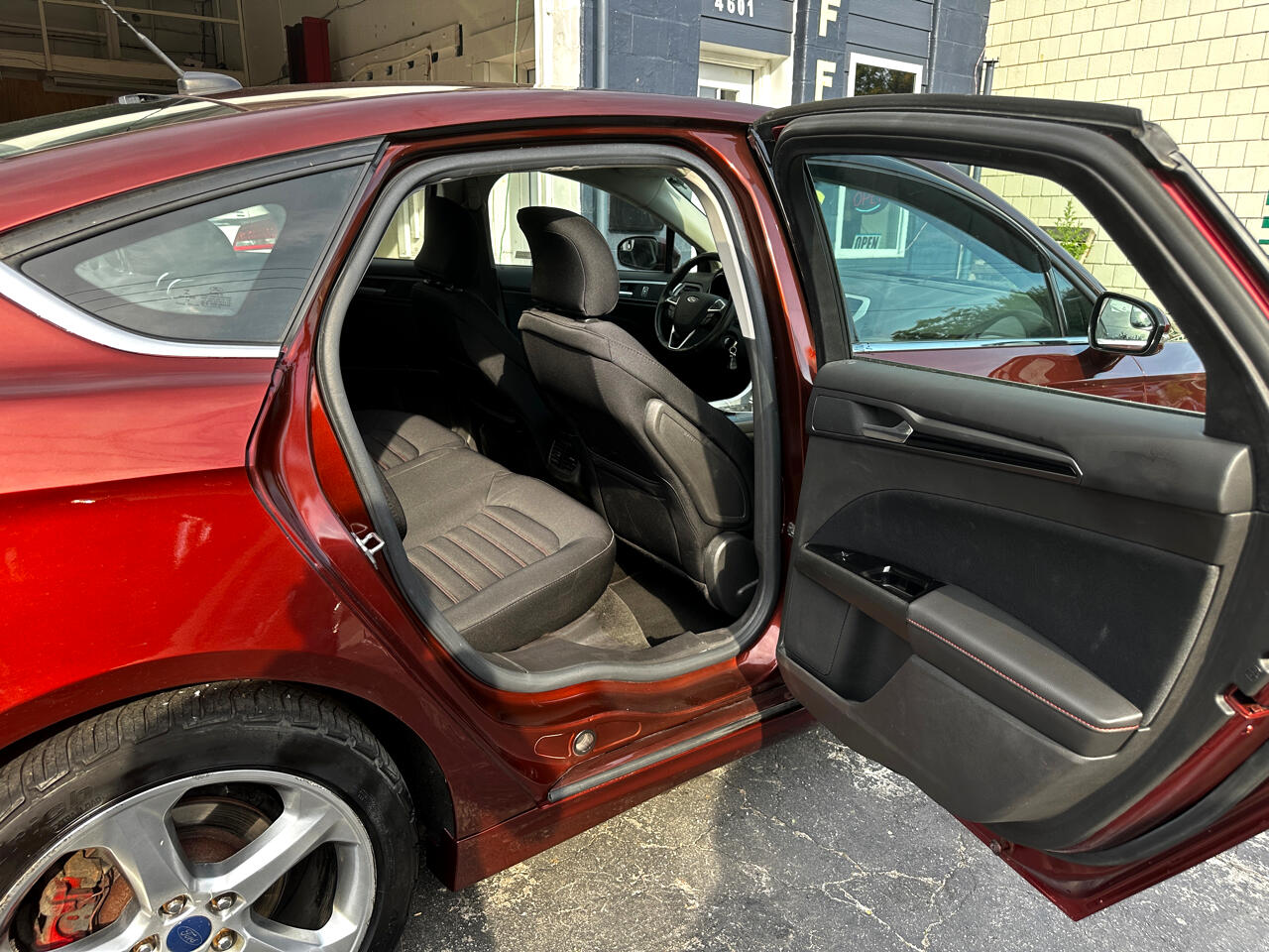 Ford Fusion SE 2016