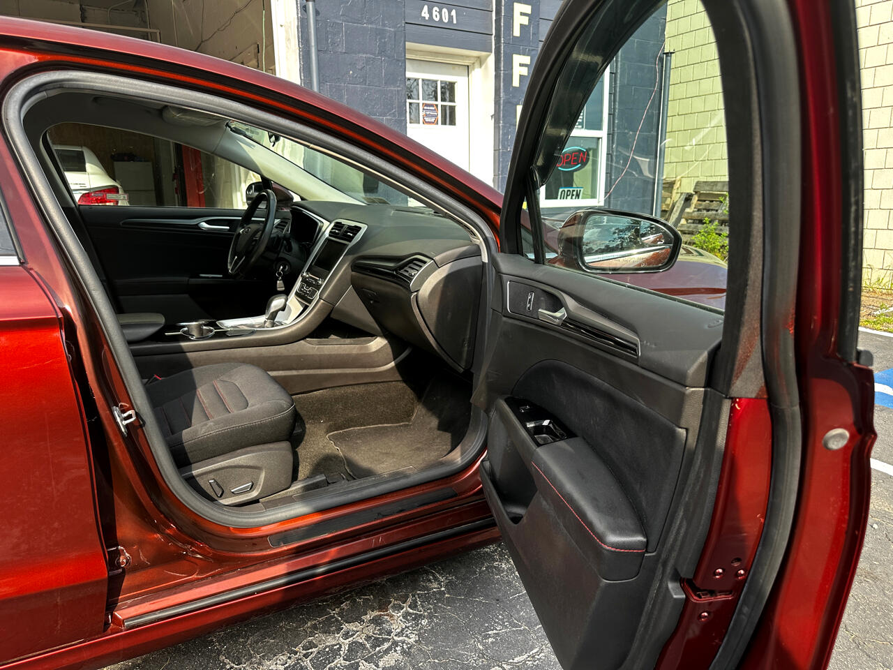 Ford Fusion SE 2016