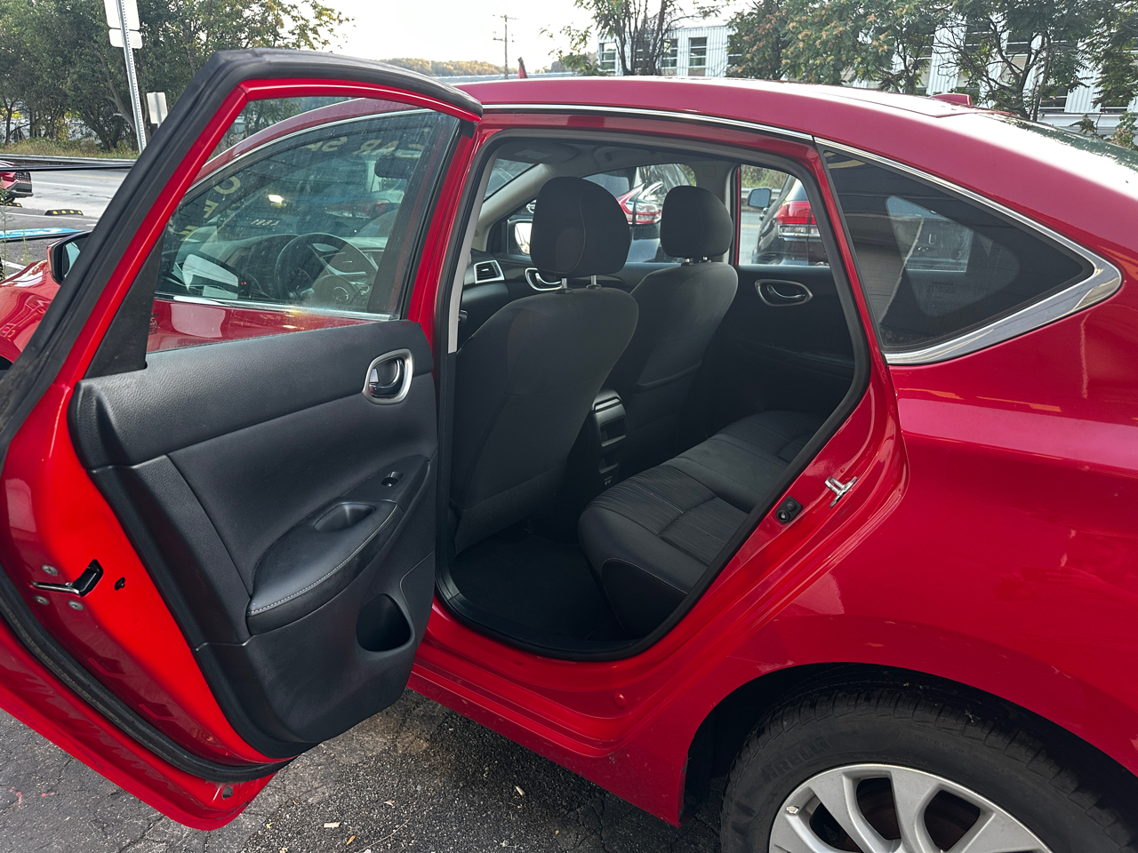 Nissan Sentra SV 4D Sedan 2018