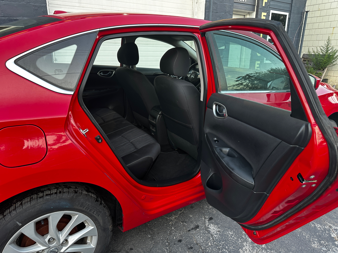 Nissan Sentra SV 4D Sedan 2018