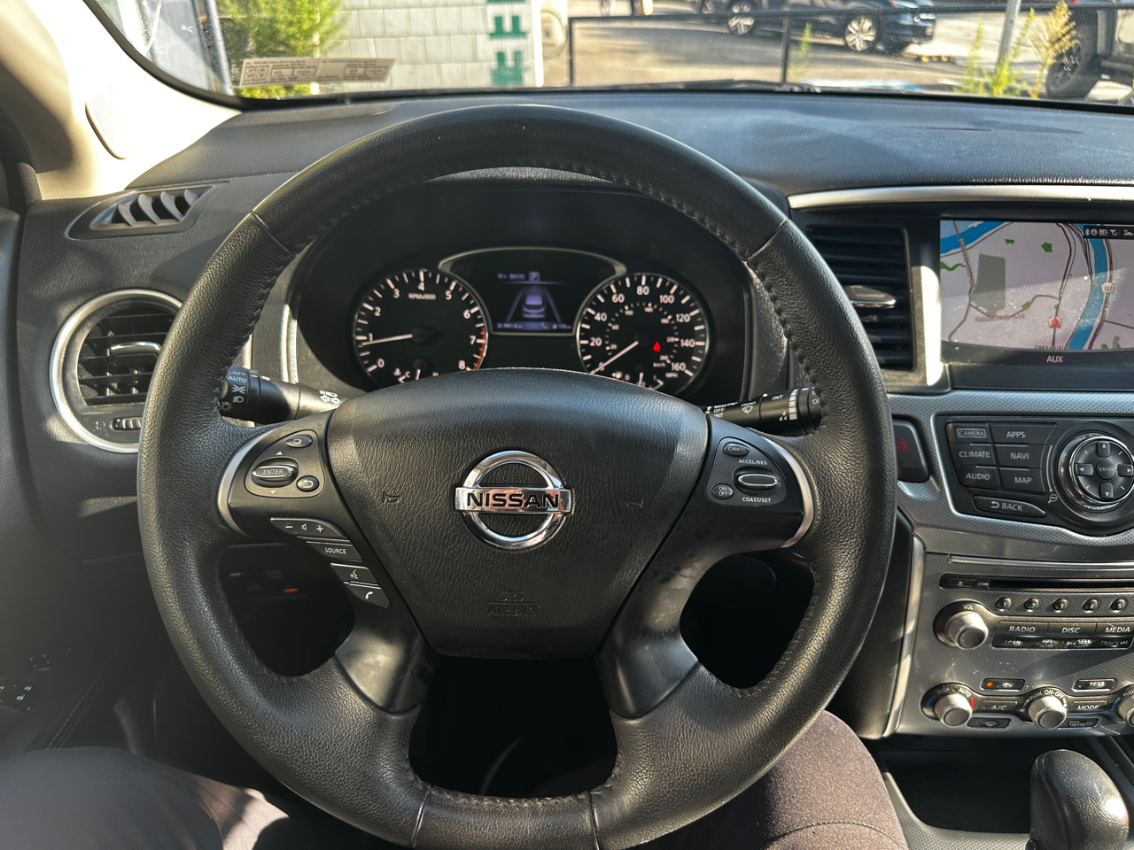 Nissan Pathfinder Platinum 4WD 2017