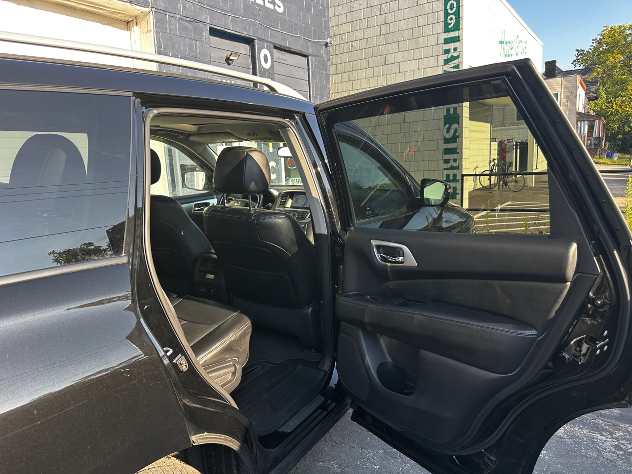 Nissan Pathfinder Platinum 4WD 2017