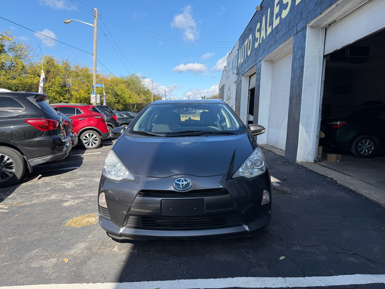 Toyota Prius c Three 2012