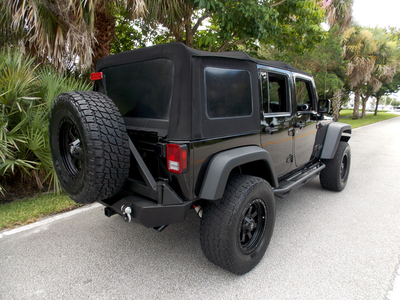 Jeep Wrangler Unlimited 4WD 4dr Rubicon 2014