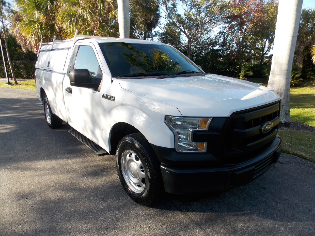 2015 Ford F-150 2WD Reg Cab 141" XL