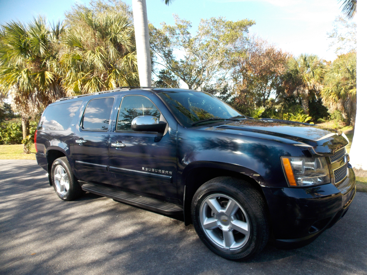 2008 Chevrolet Suburban 4WD 4dr 1500 LTZ