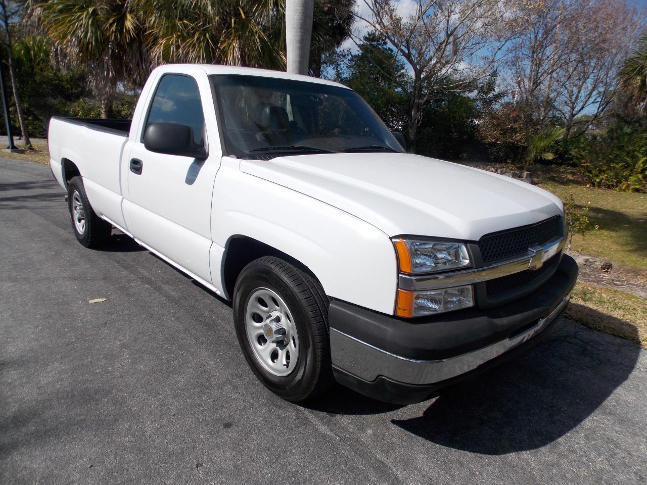 2005 Chevrolet Silverado 1500 Reg Cab 133.0" WB Work Truck