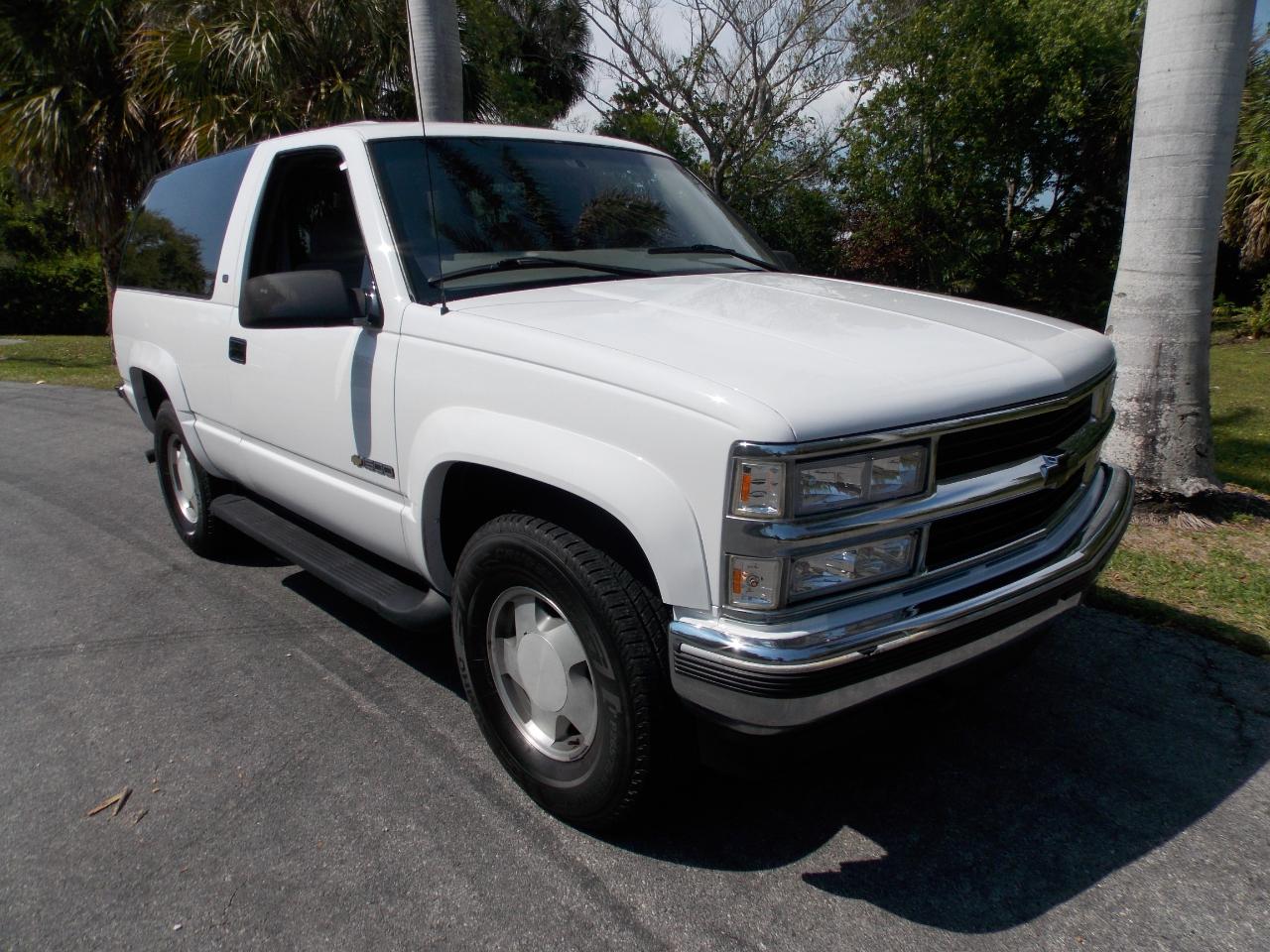 1997 Chevrolet Tahoe 1500 2dr 4WD