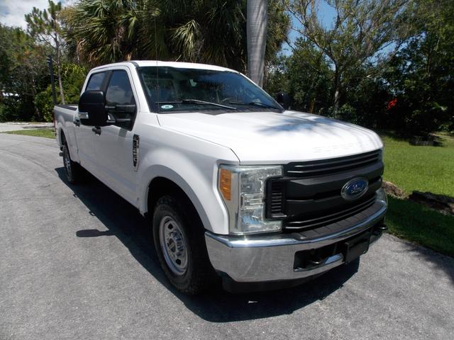 White 2017 Ford F-250 Super Duty Pickup Truck 4X2 Automatic